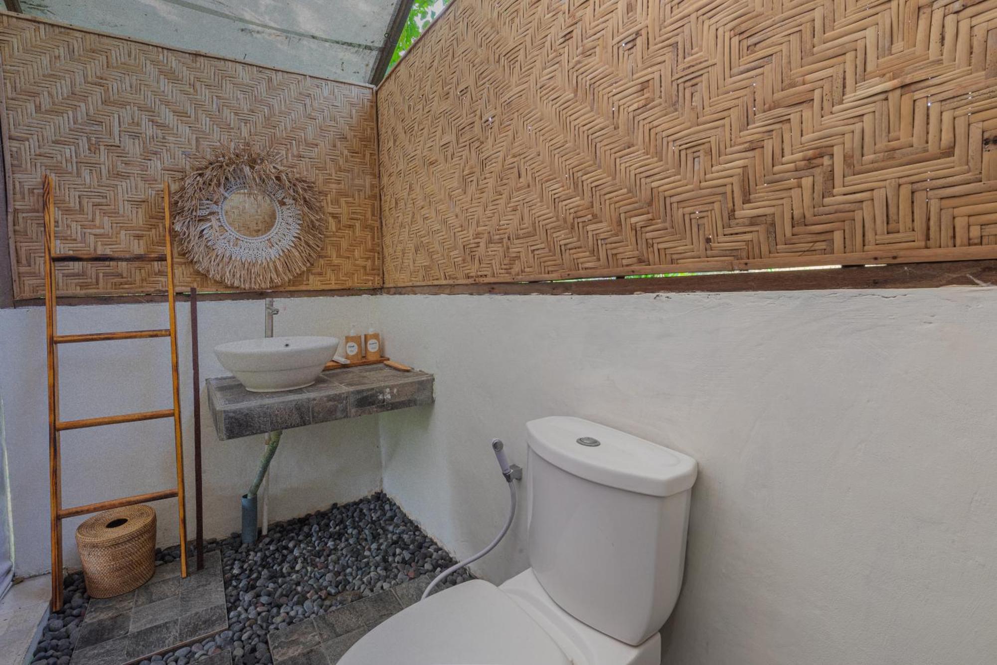 Отель Camani Glamping Карангасем Экстерьер фото